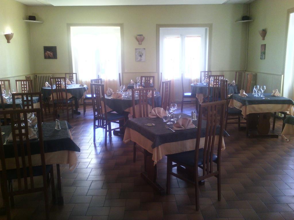 Logis Hotel Des Voyageurs Restaurant La Bonne Tabl'Hay Livron-sur-Drôme Eksteriør bilde