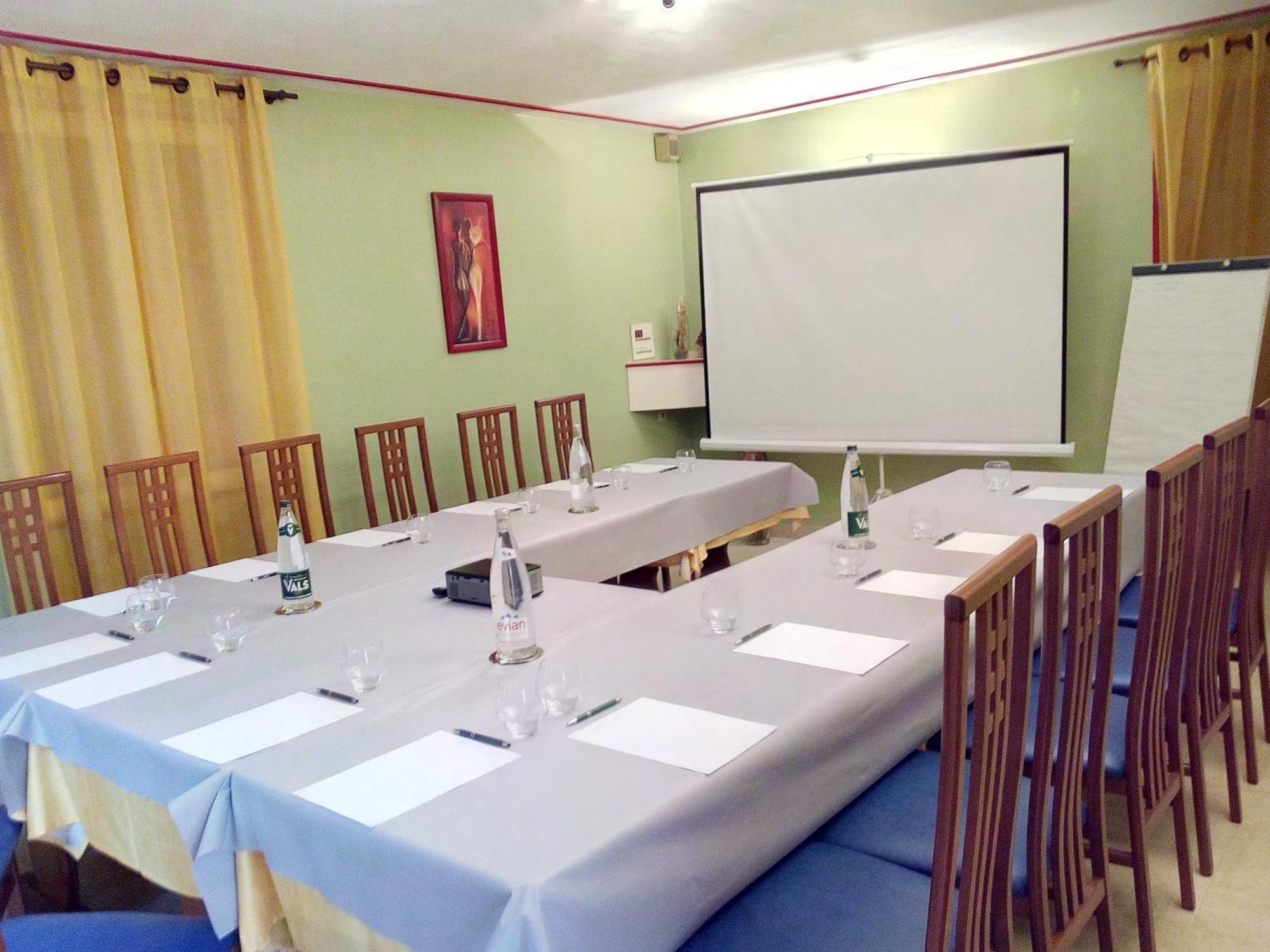 Logis Hotel Des Voyageurs Restaurant La Bonne Tabl'Hay Livron-sur-Drôme Eksteriør bilde
