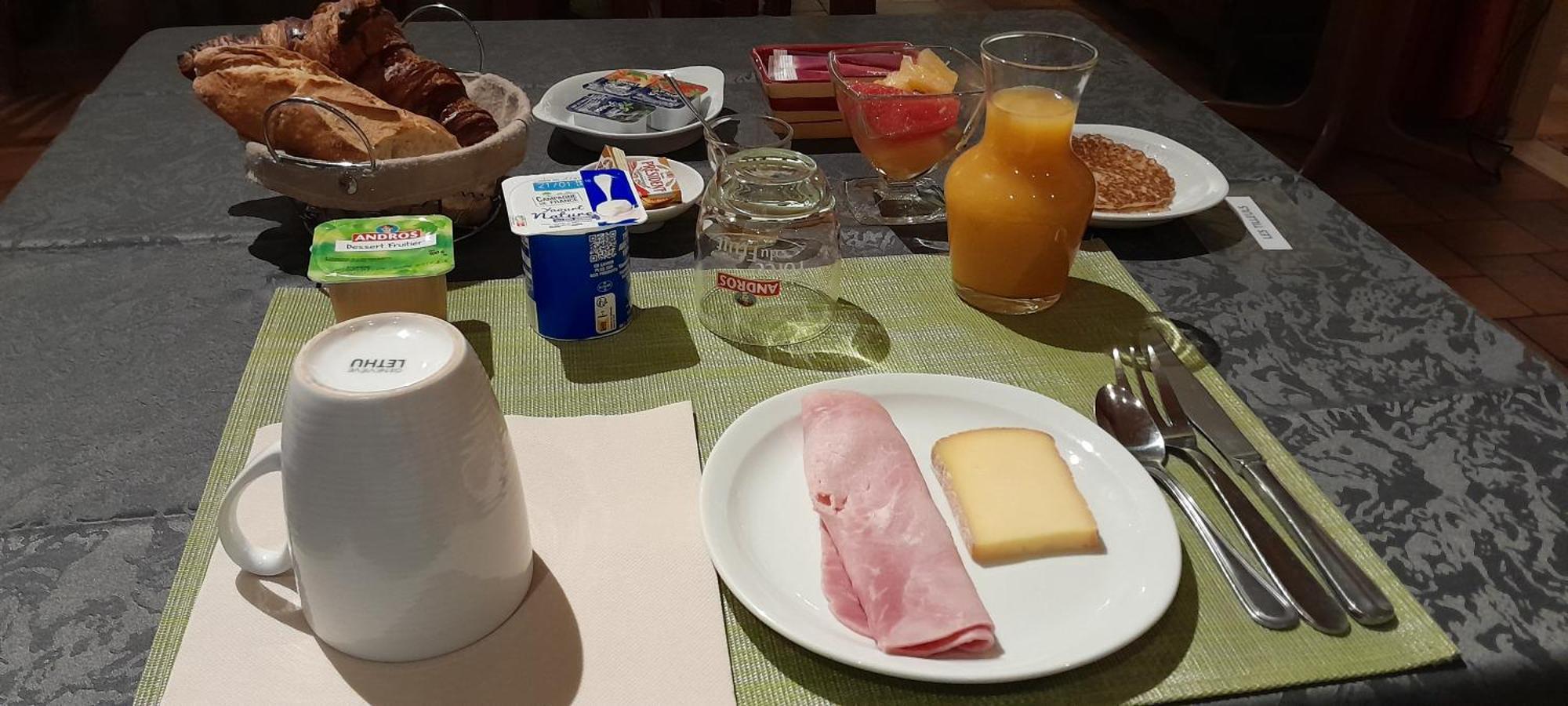 Logis Hotel Des Voyageurs Restaurant La Bonne Tabl'Hay Livron-sur-Drôme Eksteriør bilde