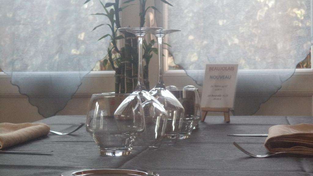 Logis Hotel Des Voyageurs Restaurant La Bonne Tabl'Hay Livron-sur-Drôme Eksteriør bilde